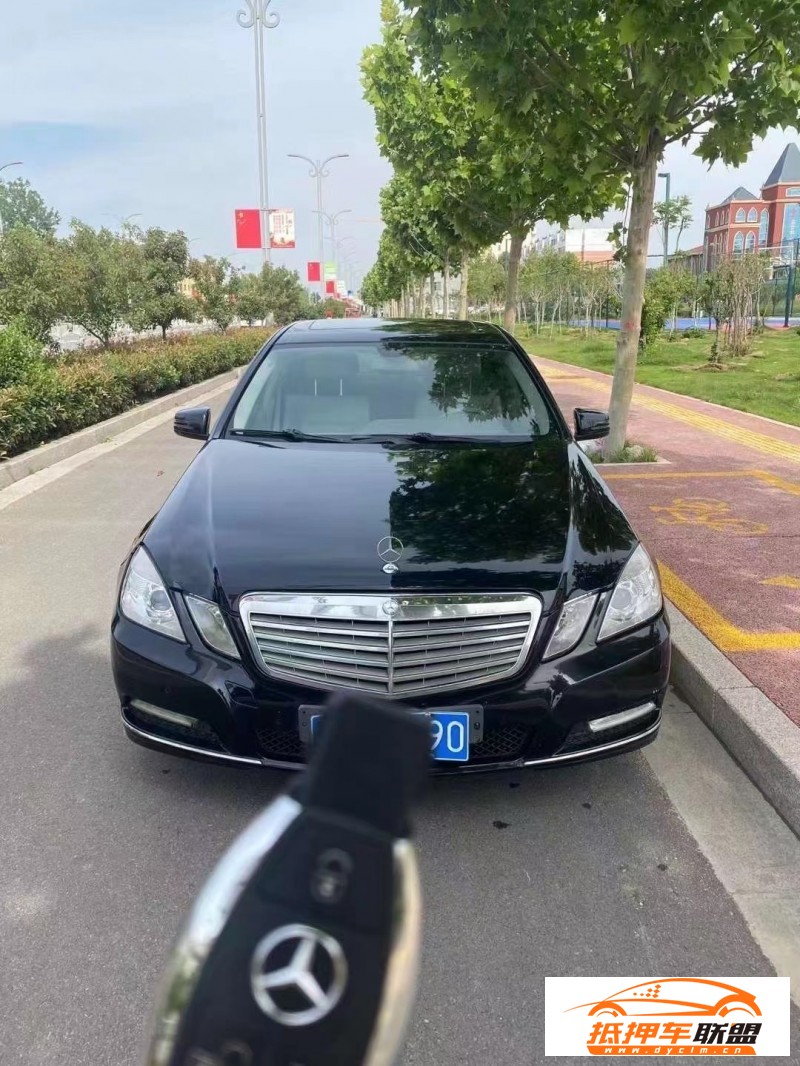  12年奔馳E轎車 