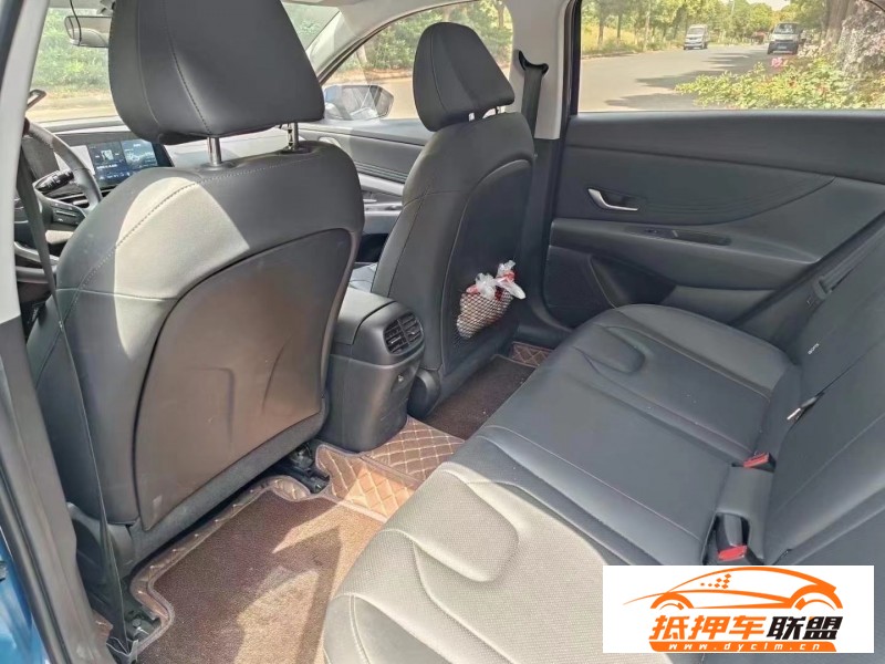  22年現代伊蘭特轎車 