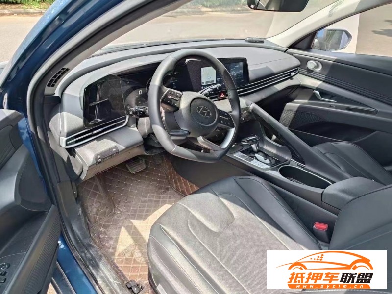  22年現代伊蘭特轎車 