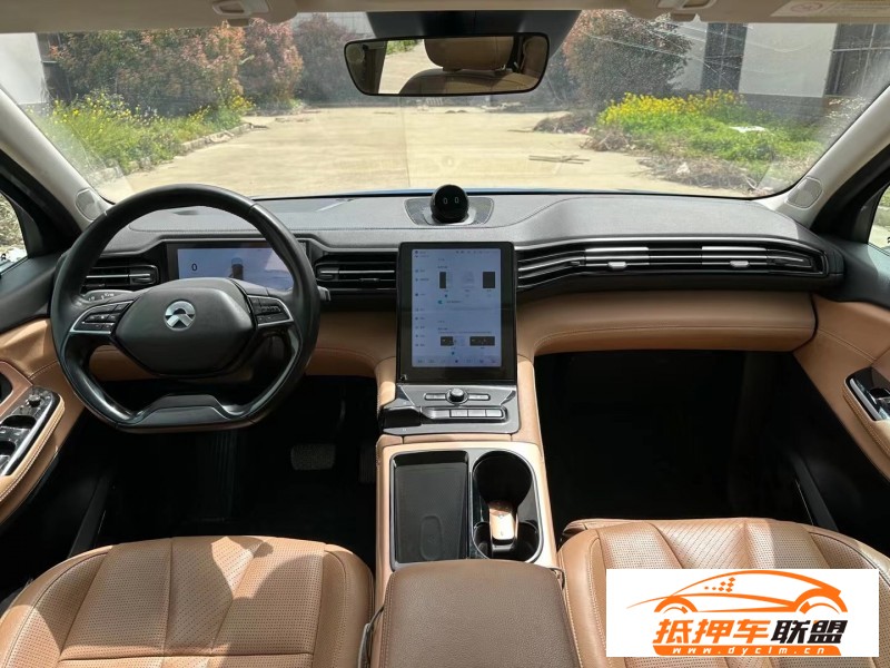  19年蔚來ES8轎車 