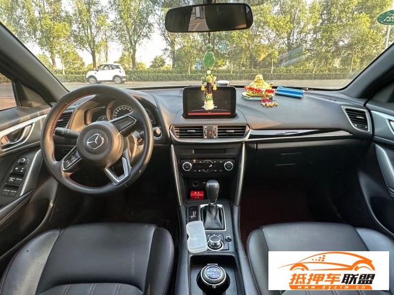  19年馬自達CX-4轎車 