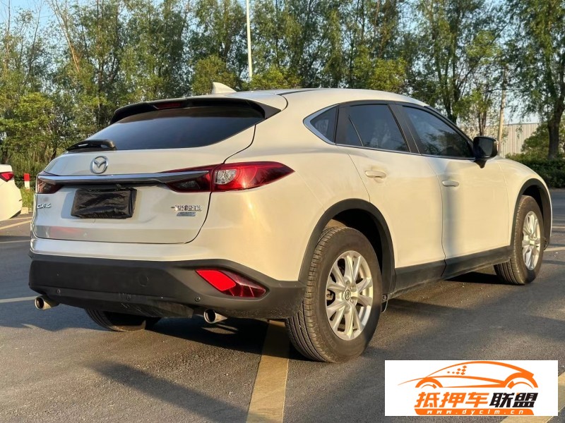  19年馬自達CX-4轎車 