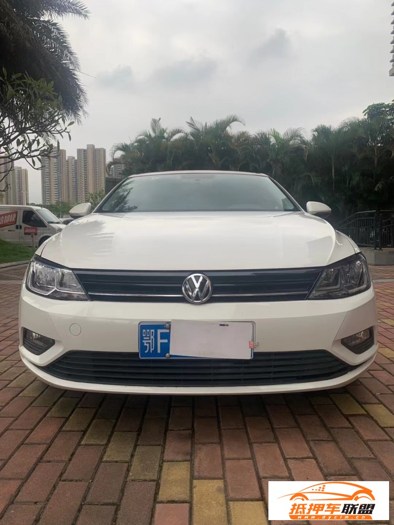  16年大眾凌渡轎車 