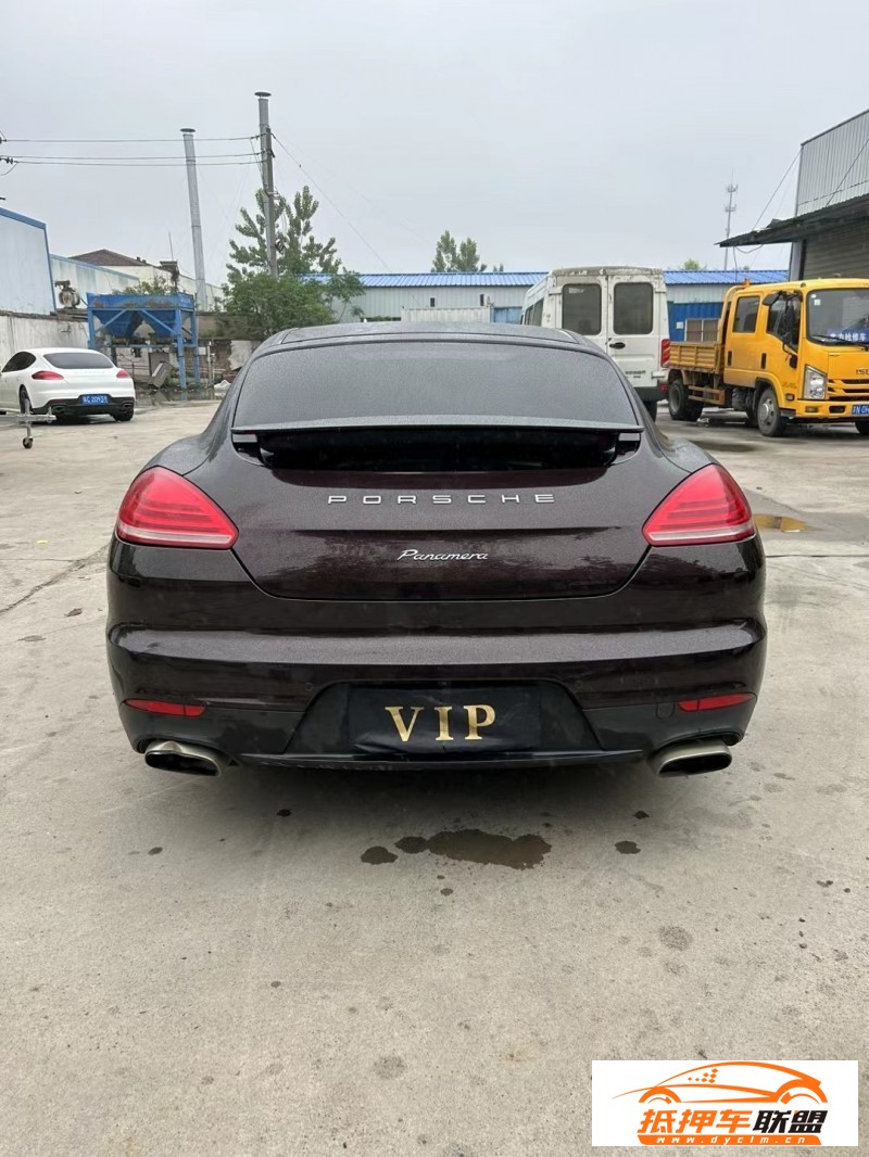 14年保時捷帕納梅拉轎車 