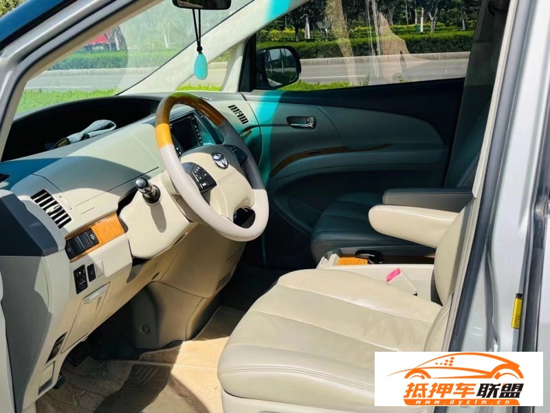  12年豐田普瑞維亞SUV 