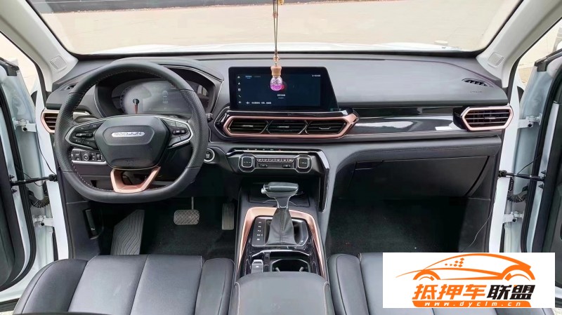  21年寶駿RS-5轎車 