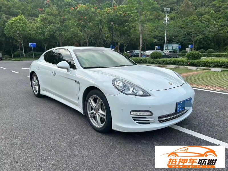  13年保時捷帕納梅拉轎車 