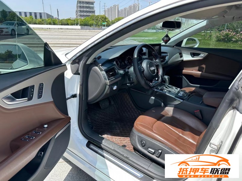 16年奧迪A7轎車 