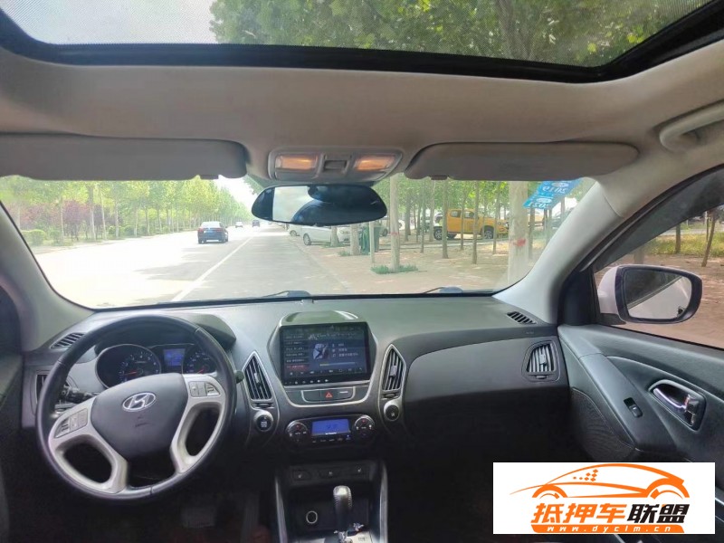  15年現(xiàn)代ix35SUV 
