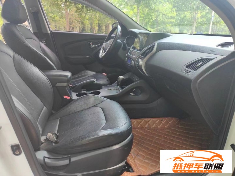  15年現(xiàn)代ix35SUV 
