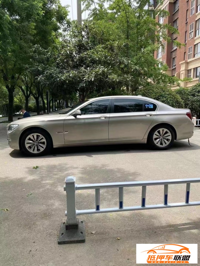  11年寶馬7系轎車 