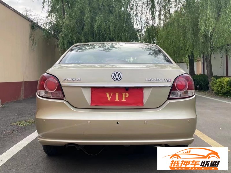  12年大眾朗逸轎車 