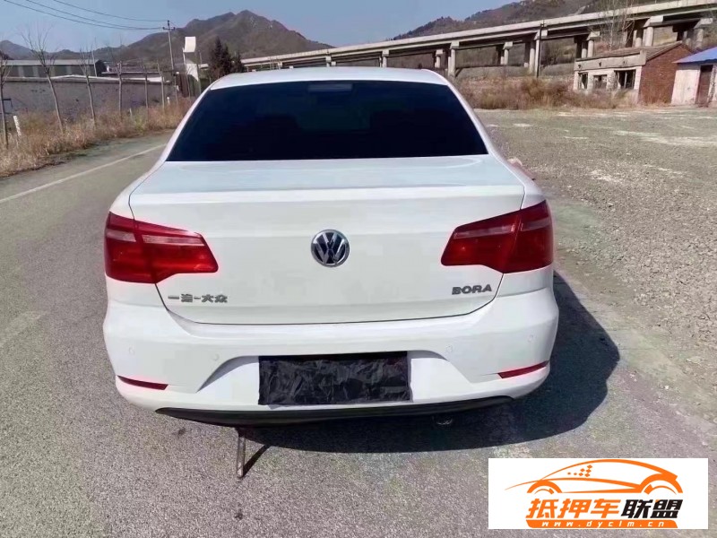 16年大眾寶來轎車 
