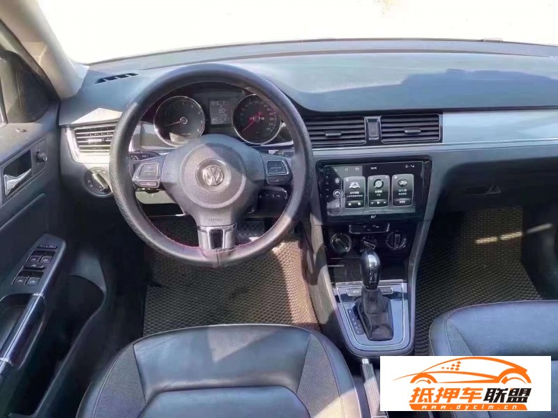  16年大眾寶來轎車 