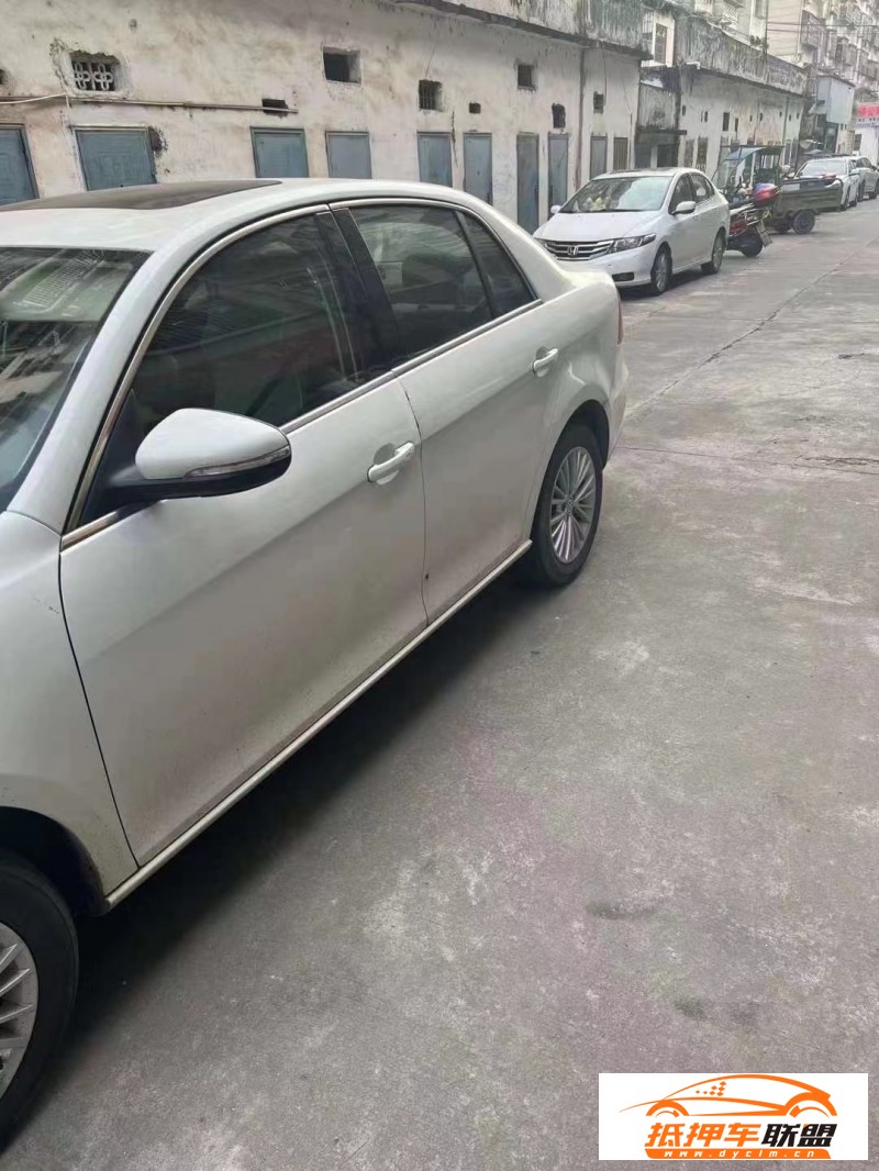  16年大眾寶來(lái)轎車 