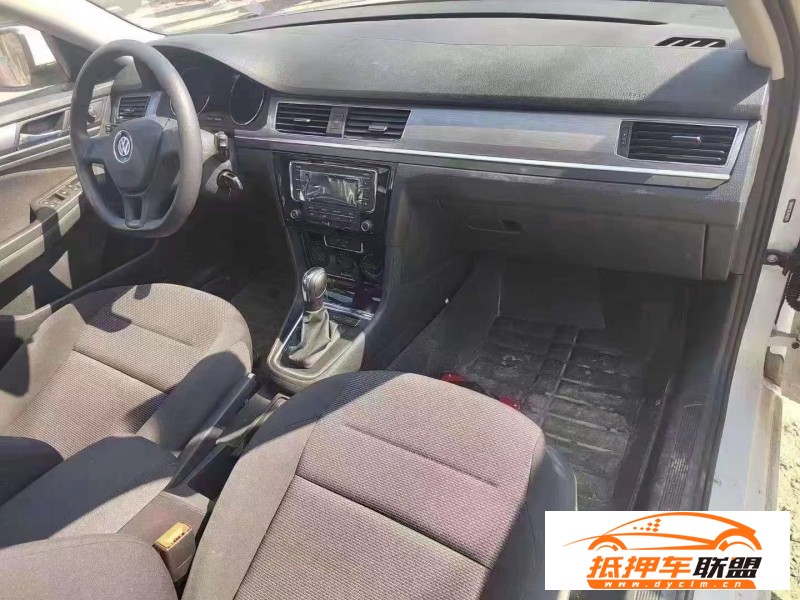  21年大眾寶來轎車 