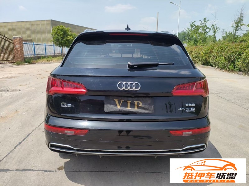  19年奧迪Q5轎車 