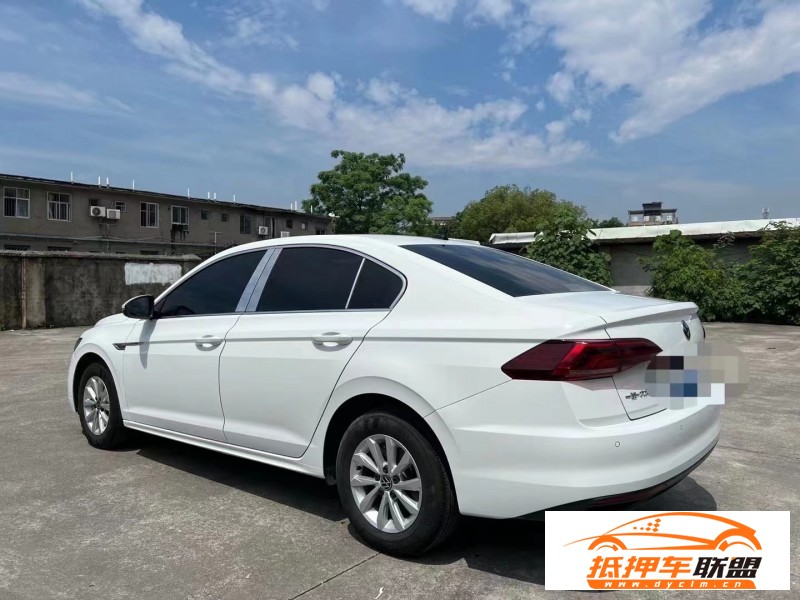  22年大眾寶來轎車 