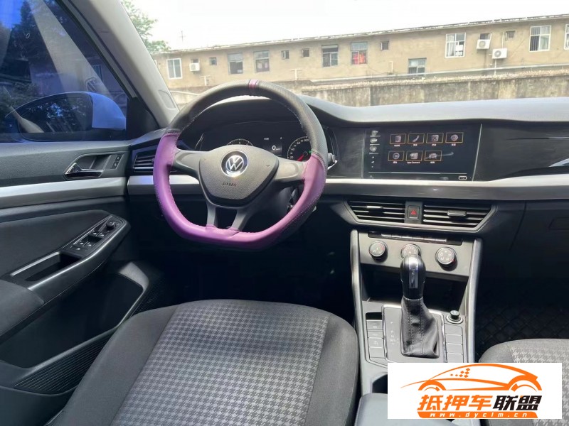  22年大眾寶來轎車 
