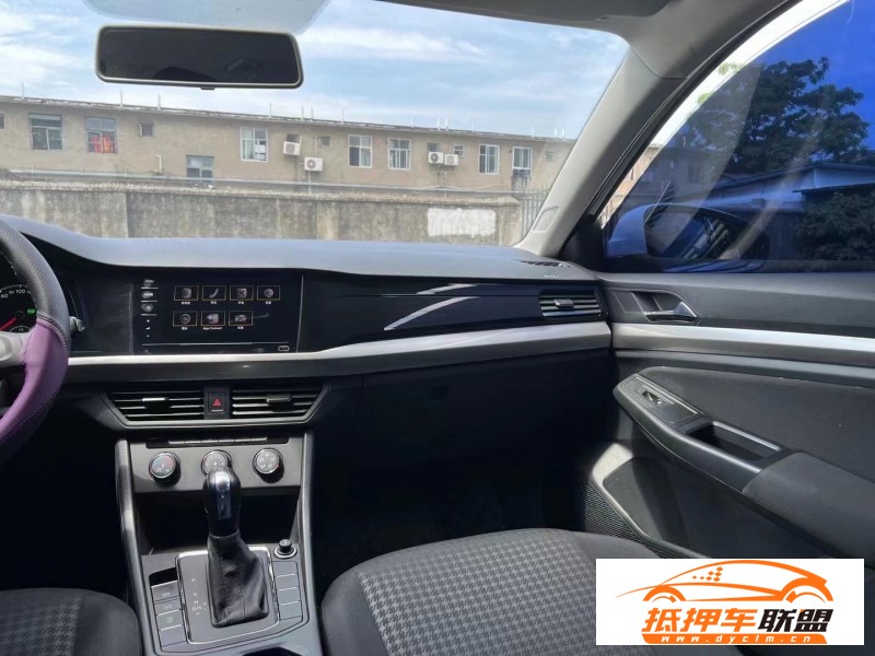  22年大眾寶來轎車 