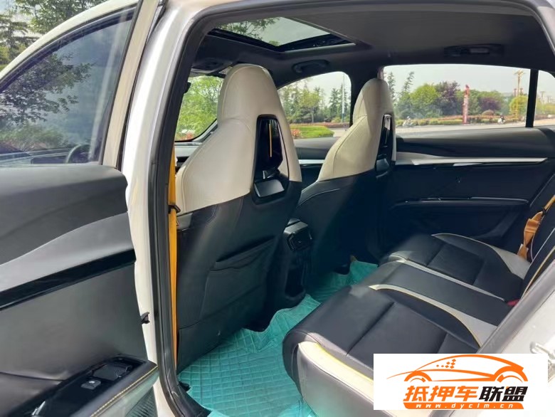  22年名爵5轎車 