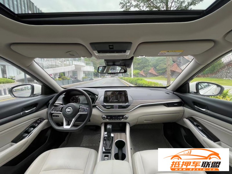  21年日產(chǎn)天籟轎車 