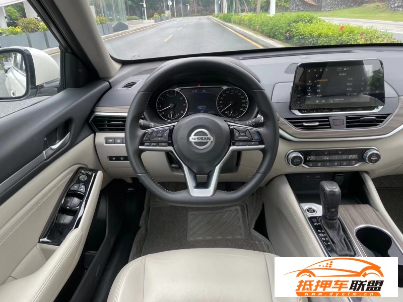  21年日產(chǎn)天籟轎車 