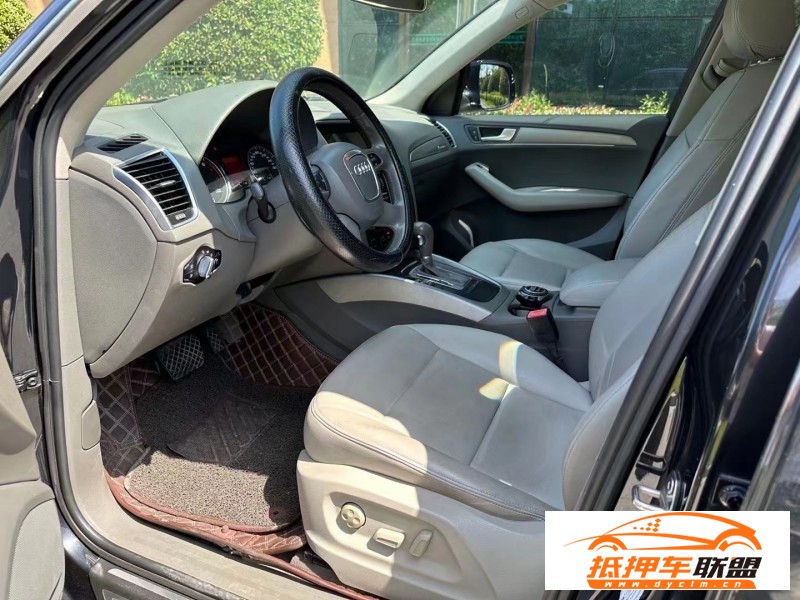  13年奧迪Q5轎車 