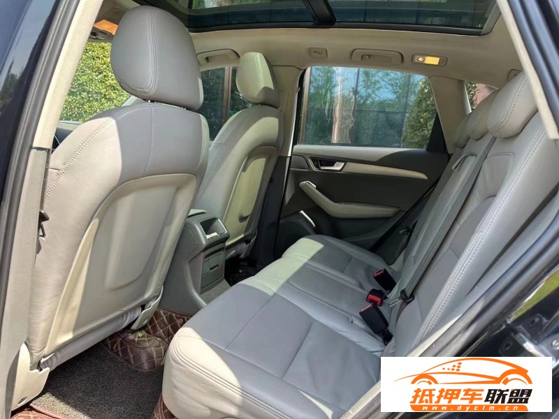  13年奧迪Q5轎車 