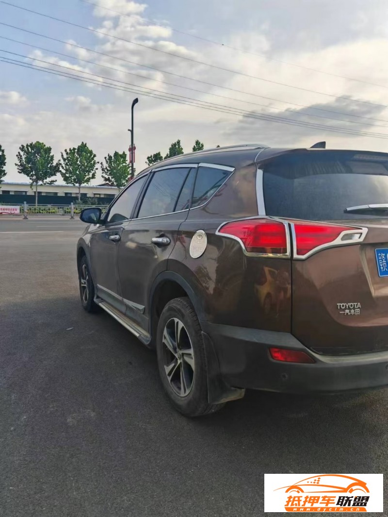  15年豐田RAV4榮放轎車 