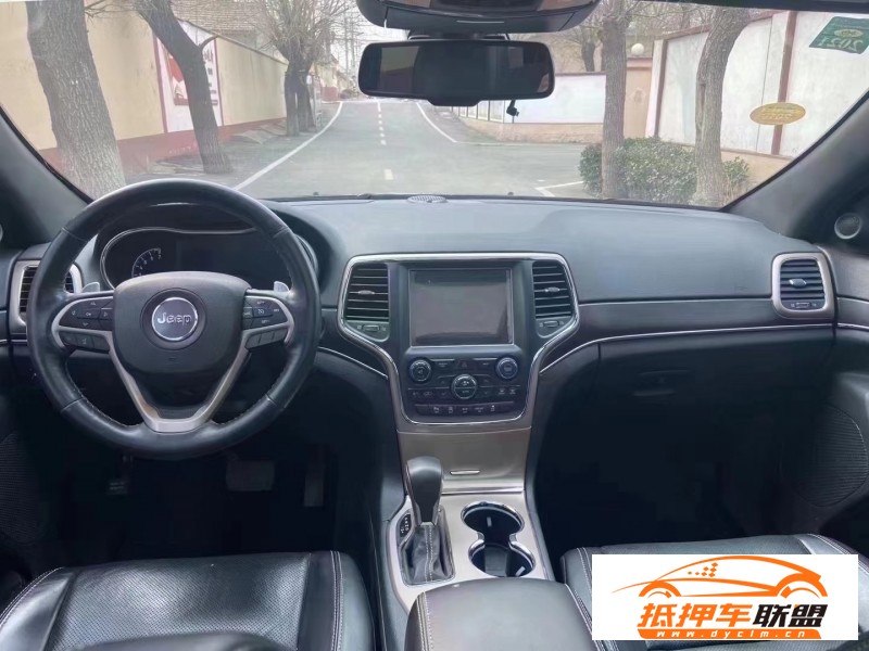  17年Jeep大切諾基SUV 