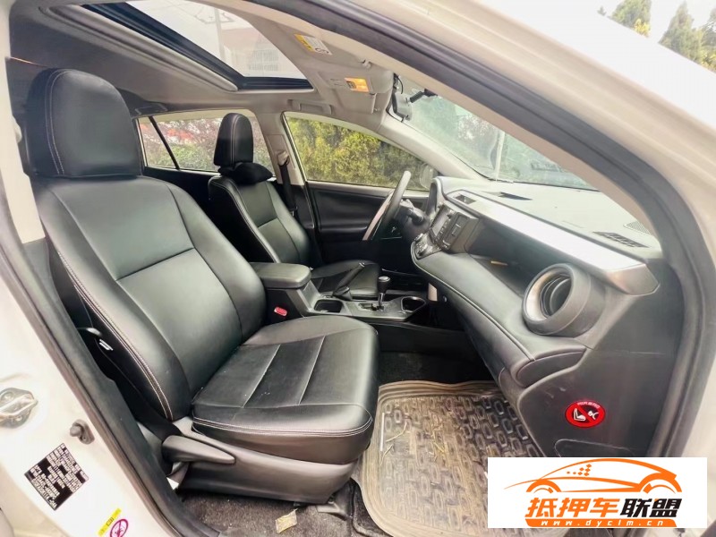  18年豐田RAV4SUV 