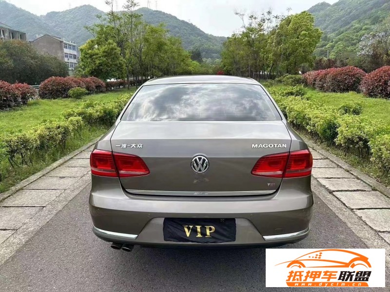  16年大眾邁騰轎車 