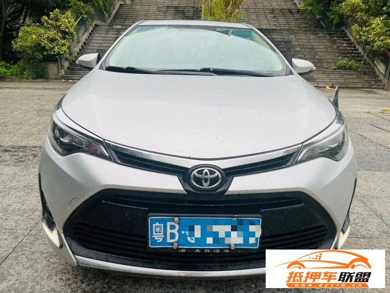  17年豐田雷凌轎車 