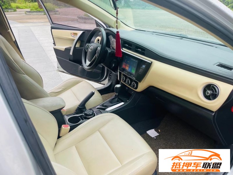  17年豐田雷凌轎車 