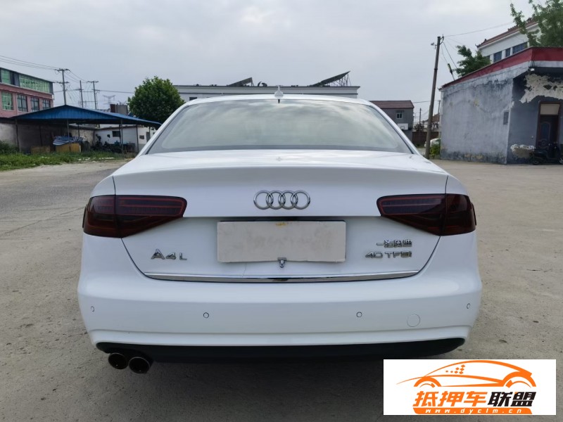  13年奧迪A4轎車 