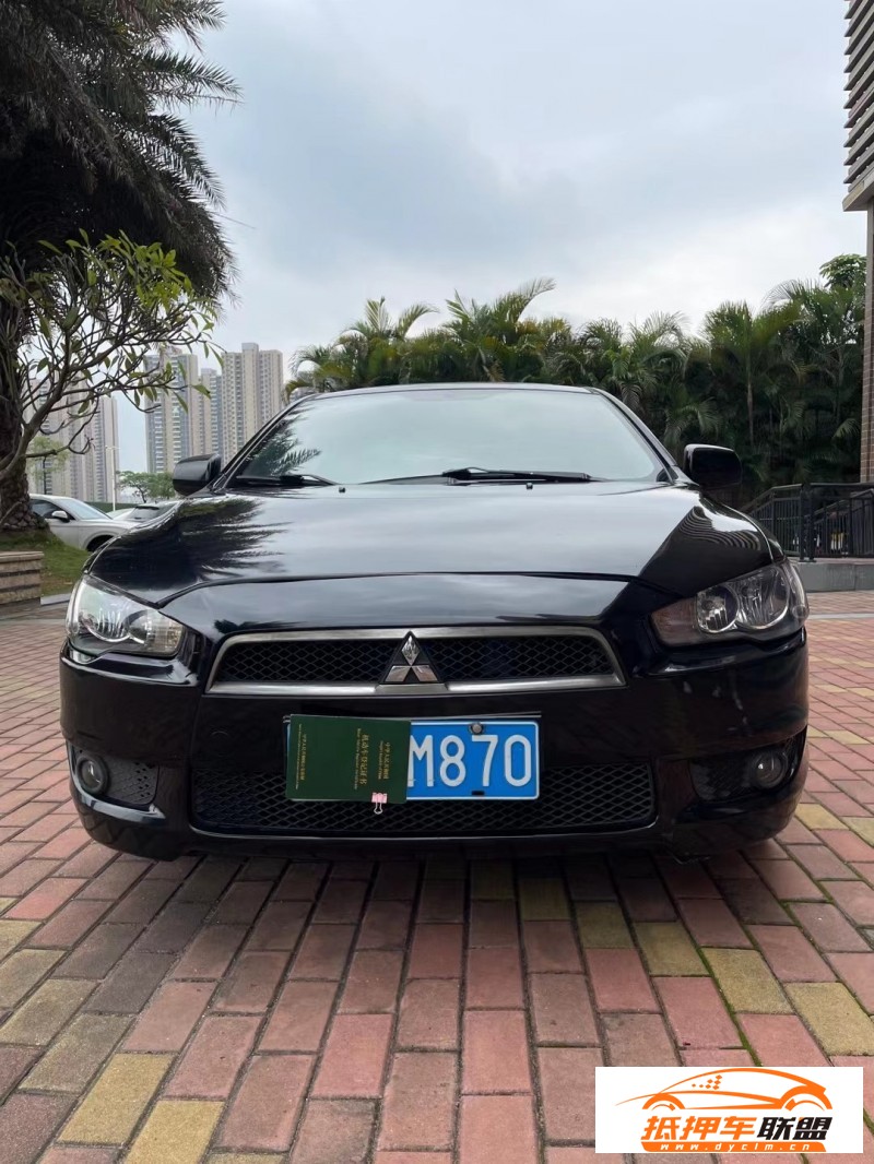  12年三菱奕炫轎車 