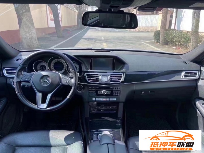  14年奔馳E轎車 