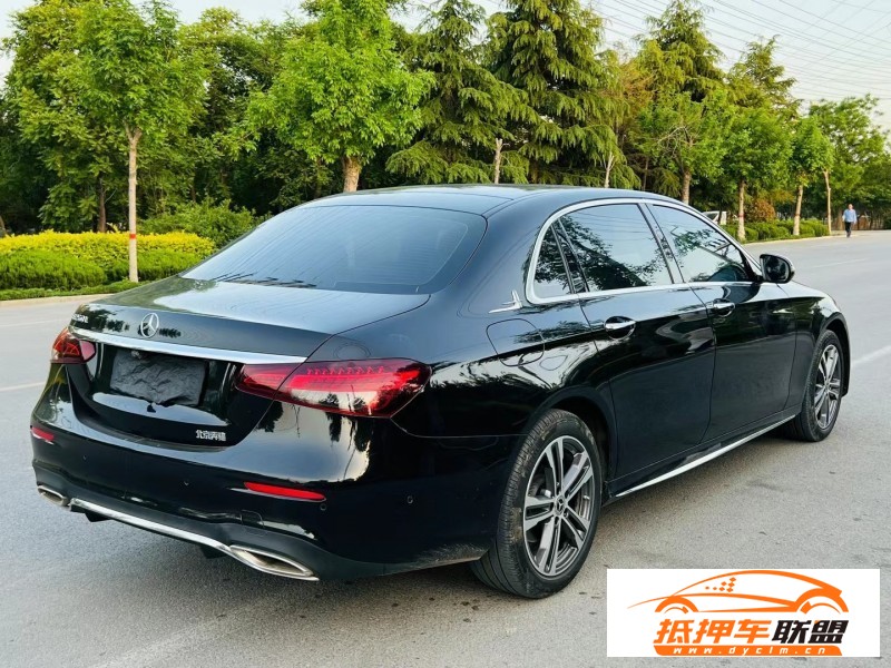  22年奔馳E轎車 