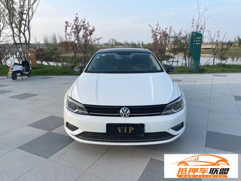  16年大眾凌渡轎車 