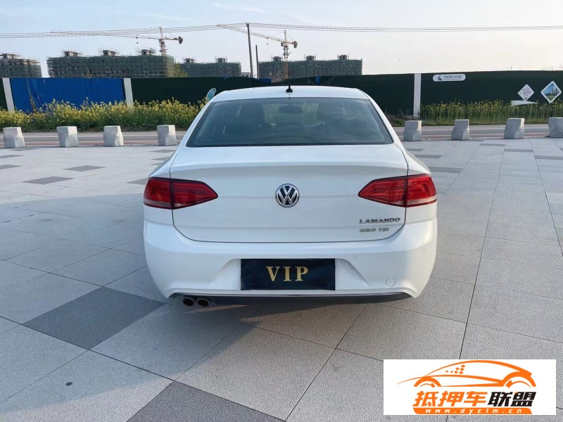  16年大眾凌渡轎車 