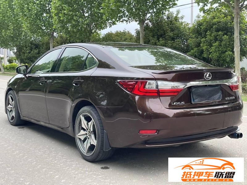  15年雷克薩斯ES轎車 