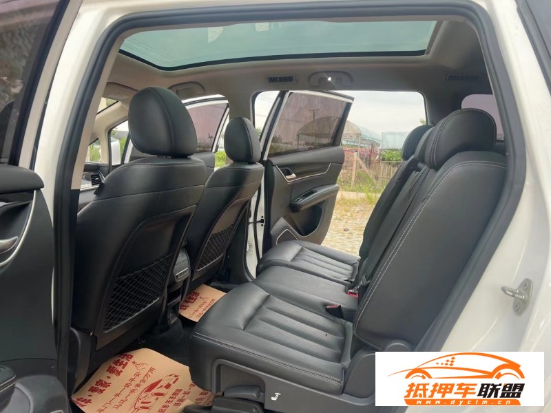  19年比亞迪宋轎車 