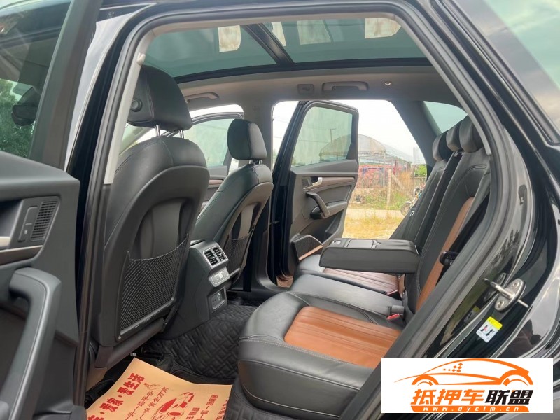  20年奧迪Q5轎車 
