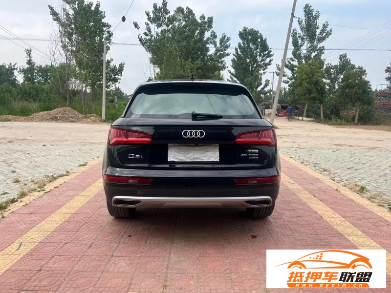  20年奧迪Q5轎車 