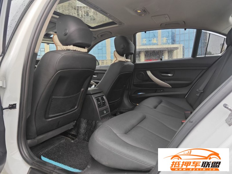  16年寶馬3系轎車 