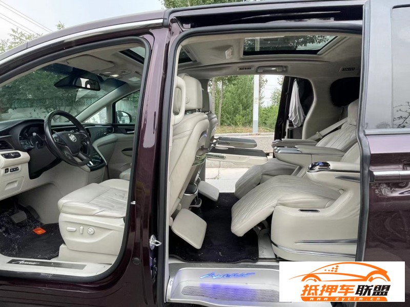  17年別克GL8SUV 