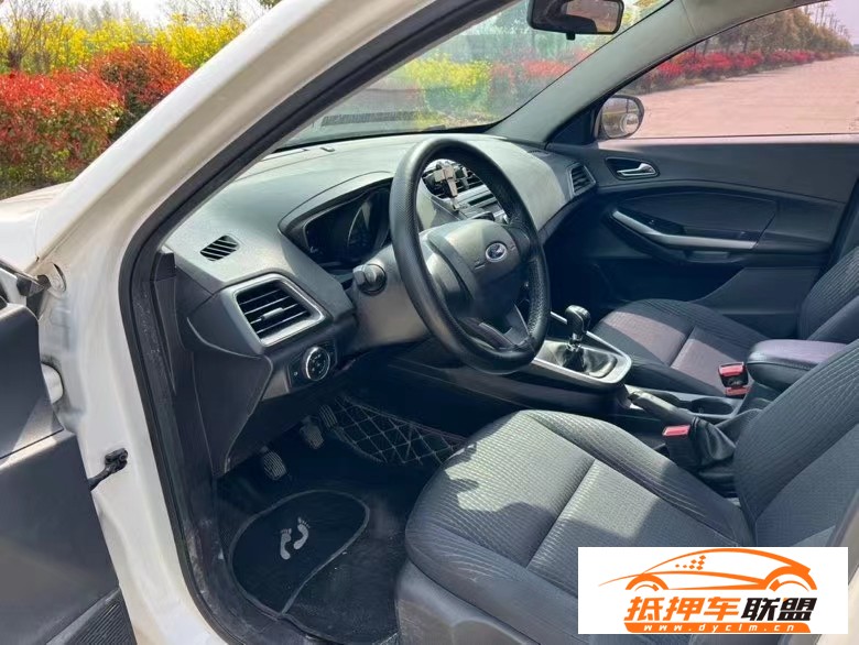 19年福特福睿斯轎車 