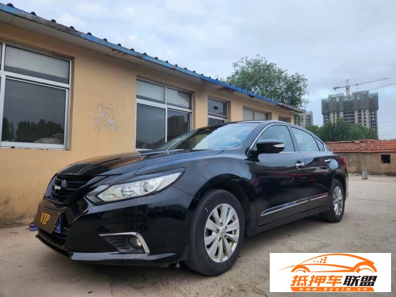  17年日產(chǎn)天籟轎車 