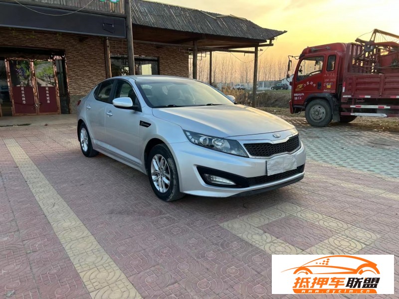  13年起亞K5轎車 